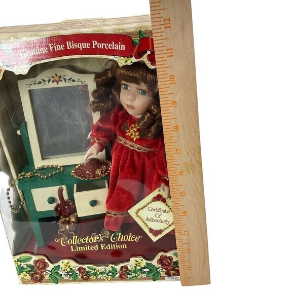 Collector's‎ Choice Genuine Fine Bisque Porcelain Doll Commode Certificate NIB - Picture 3 of 12